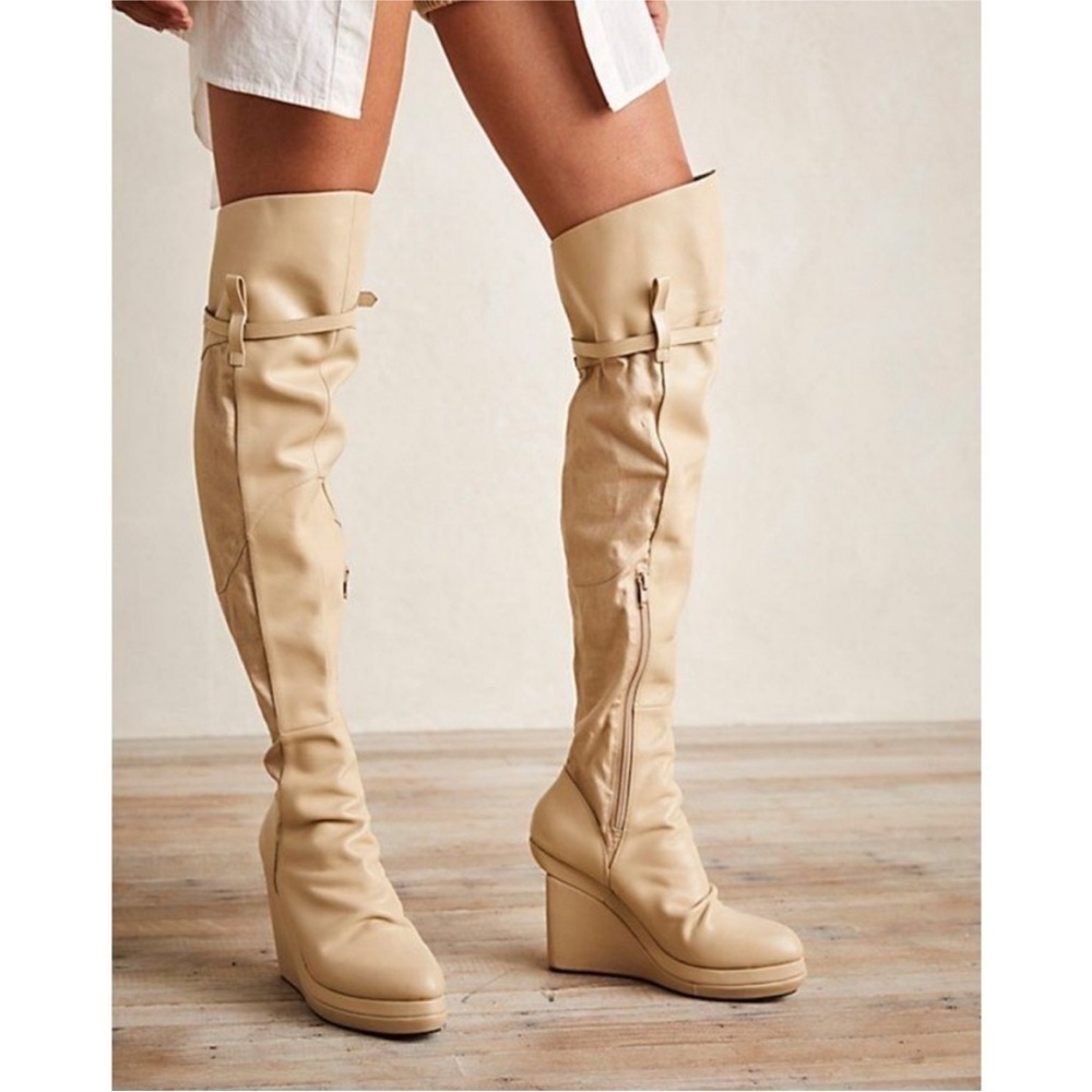 NEW Nicholas K Jedda Platform Boots Beige Sz 38 NIB